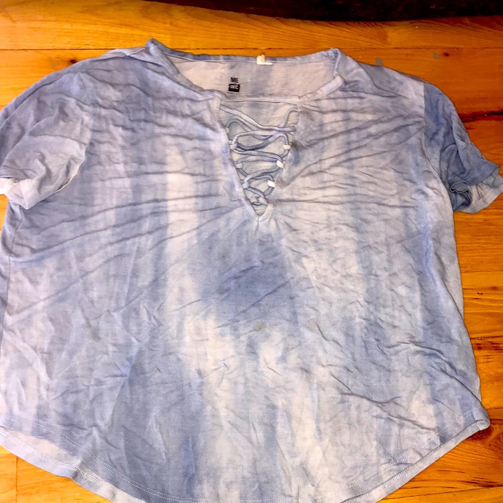 Me to we, blue and white, large, low cut